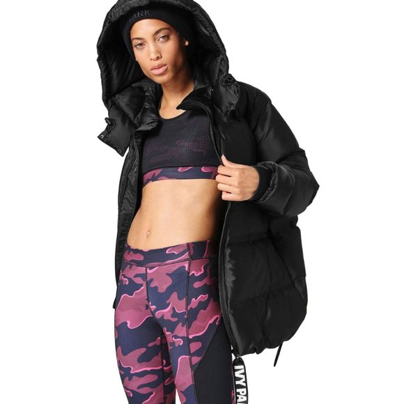*Like New* IVY PARK Oversized Bonded Puffer Jacket, Size XL - Picture 4 of 16